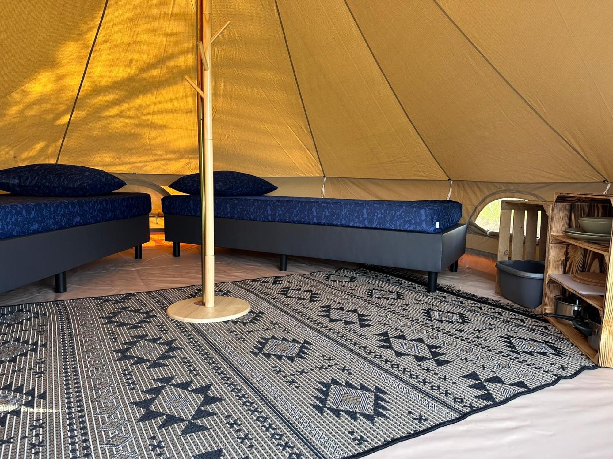 Bell Tent Warmond 外观 照片