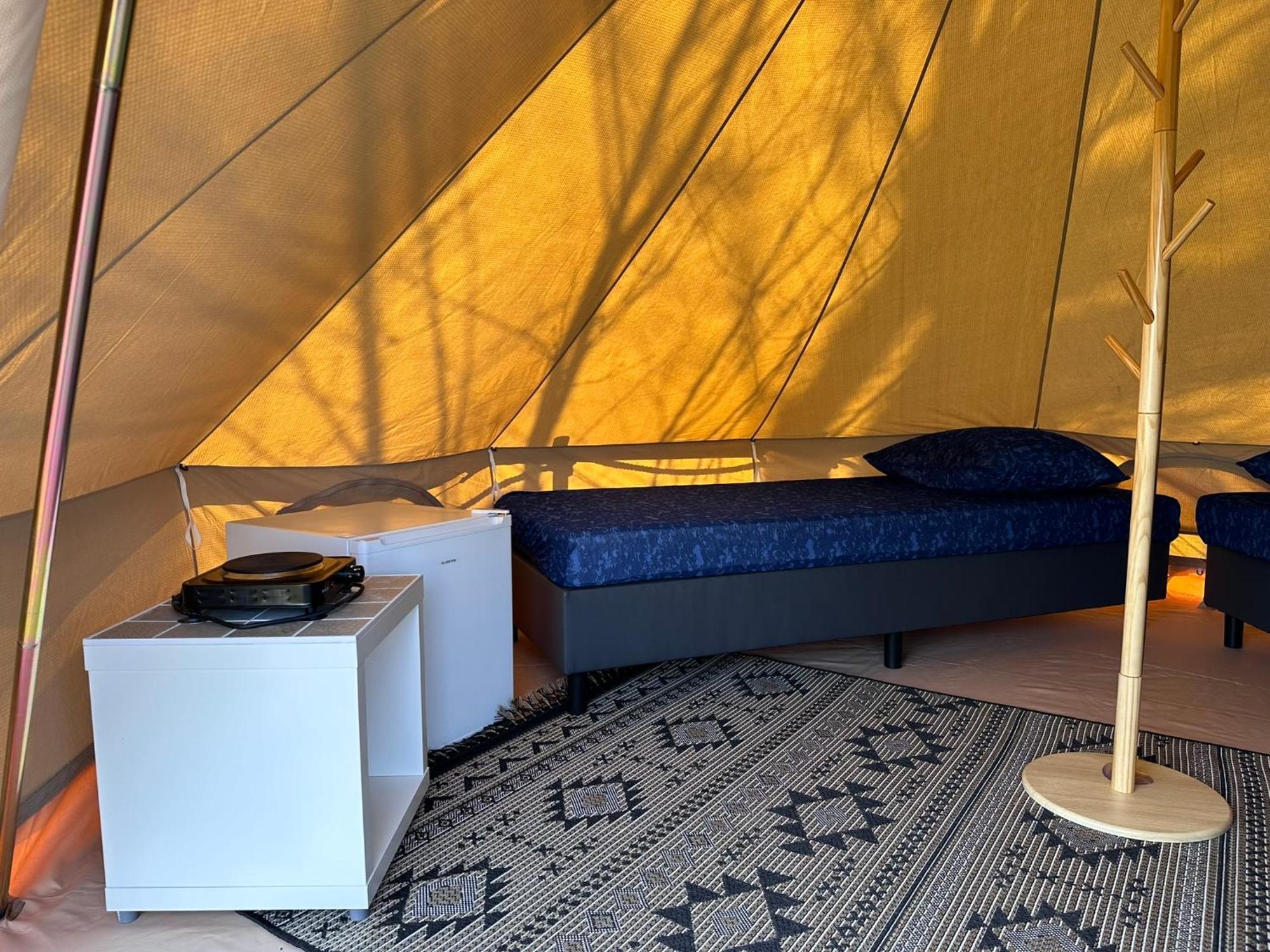Bell Tent Warmond 外观 照片
