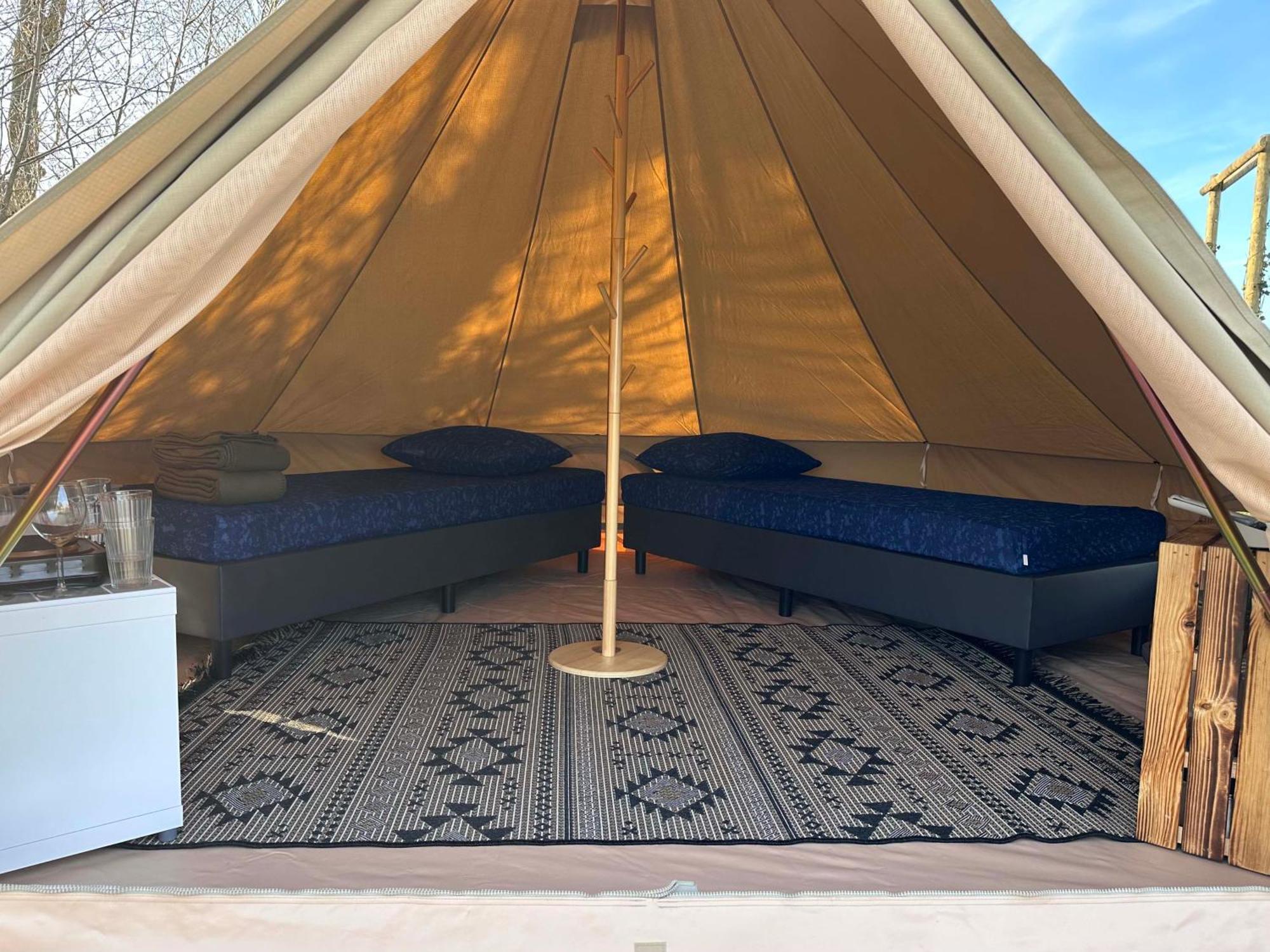 Bell Tent Warmond 外观 照片
